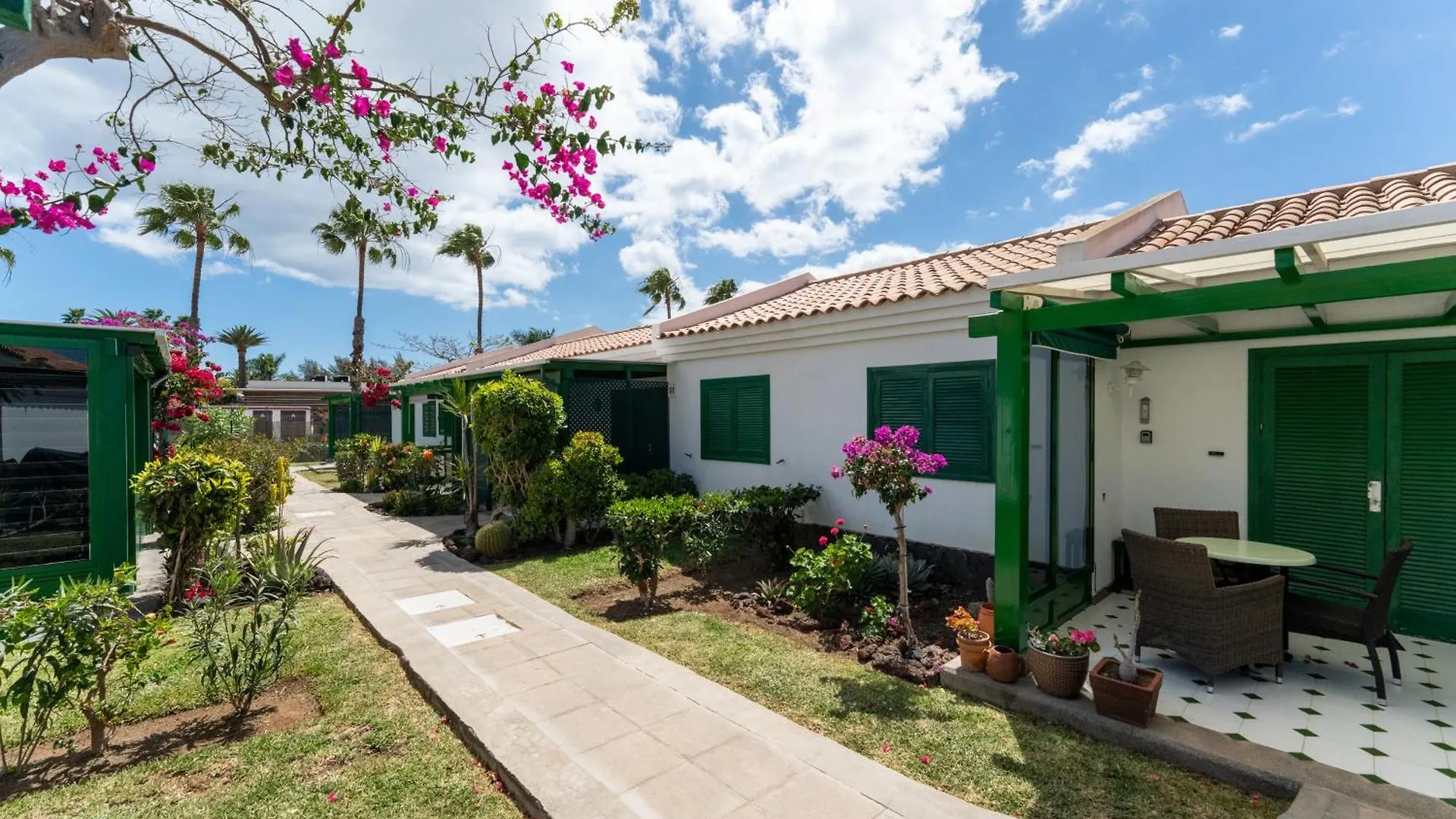 Bungalow Angelika Campo Golf San Bartolomé 아파트